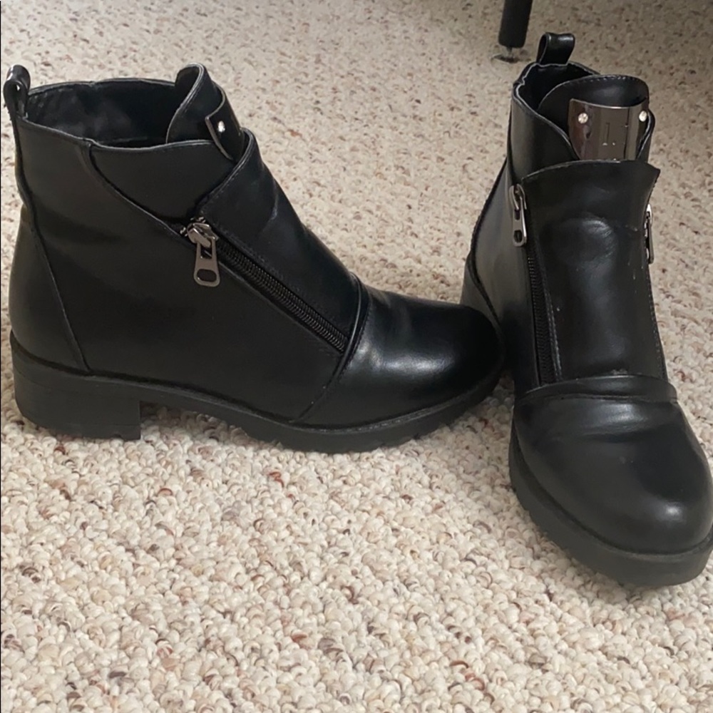Boots - Picture 2 of 5